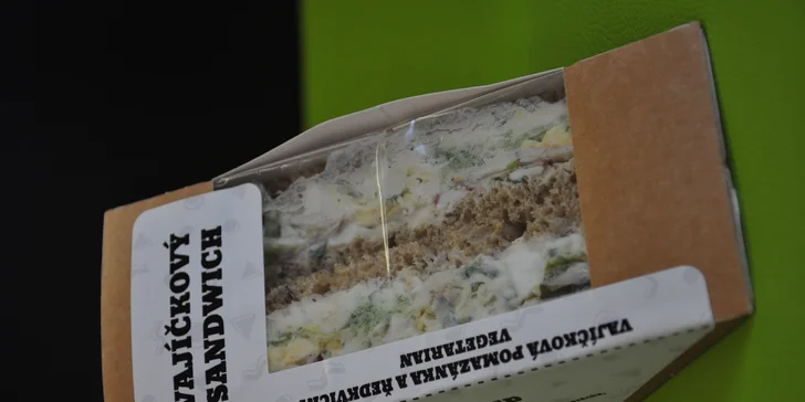 Svačina z trendy bistra: sendviče, chlebíčky a domácí limonáda nebo milk shake