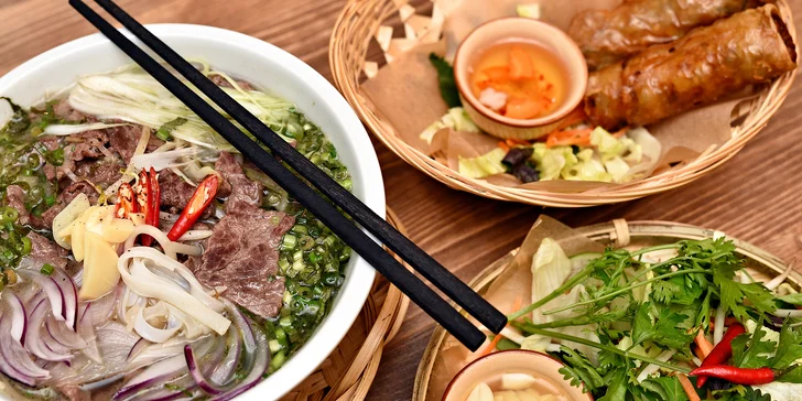 Phochutnejte si na pho a křupavých závitcích v autentické vietnamské restauraci