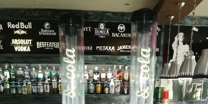 1 litr Bacardi Oakheart + 2 litry Pepsi Coly = spousta zábavy až pro 10 přátel