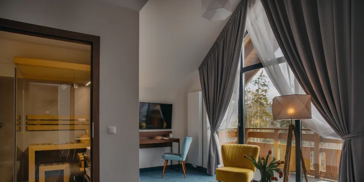 Apartmány mají i obývací část.