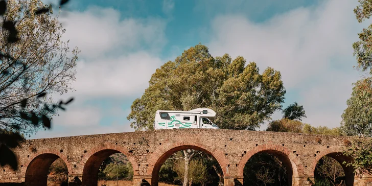 Objevujte krásy Andalusie. Nově si můžete obytný vůz půjčit přímo ve španělské Malaze.