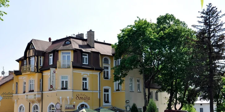 Po procházce na kolonádě vám krásně vytráví.