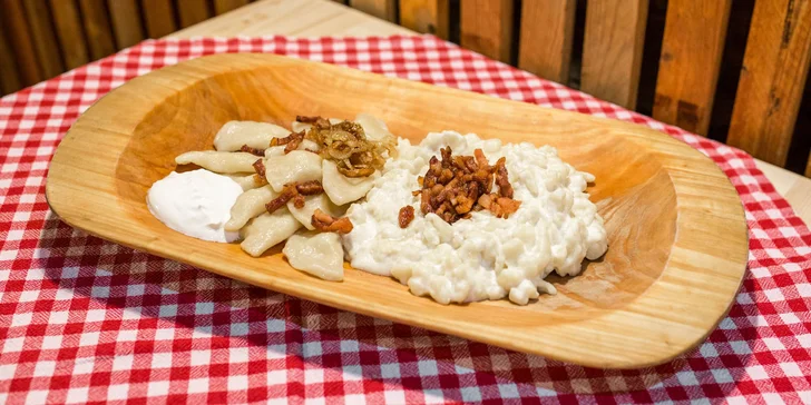 Chižovský tanier s bryndzovými haluškami a pirohami