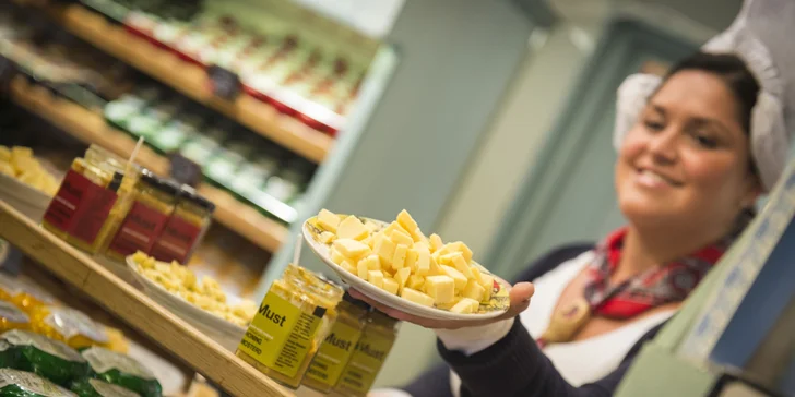 Amsterdam, degustace sýrů na tradiční farmě a přístavní městečko Volendam