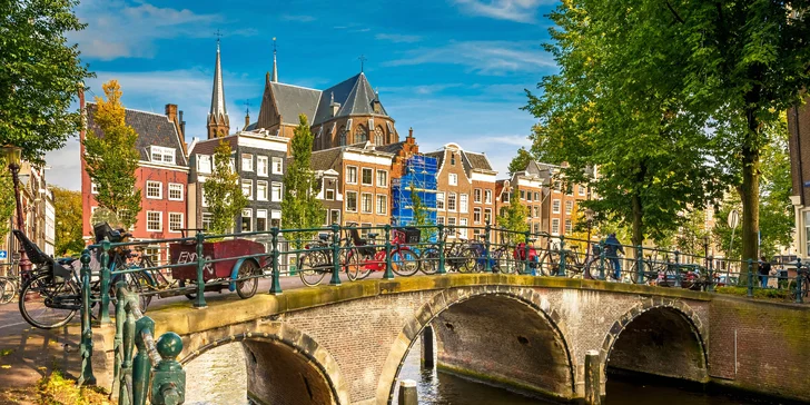 Amsterdam, degustace sýrů na tradiční farmě a přístavní městečko Volendam