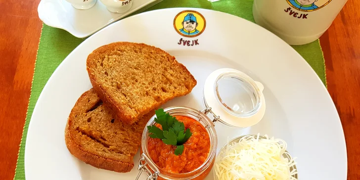 Jde se ke Švejkovi: Sladěné menu s grilovanou vepřovou panenkou pro 1 či 2 osoby