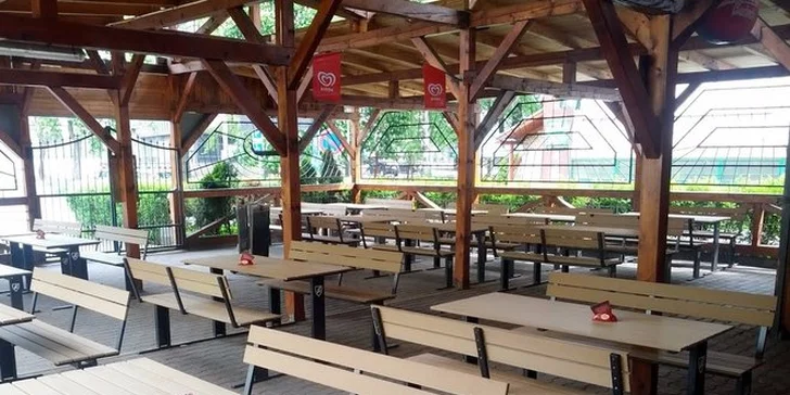 2 libovolné pizzy a vstupy na minigolf pro partu přátel nebo rodinu