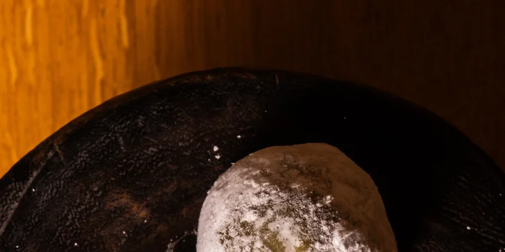 Hostinu zakončí sladká tečka v podobě mochi. 