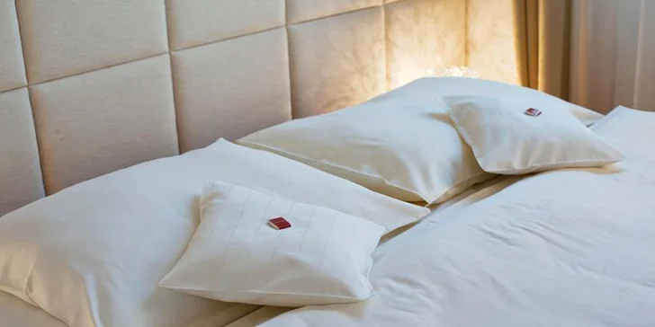 Podzim v designovém resortu v Krkonoších: polopenze, wellness i vstup na driving