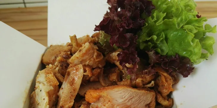 Kdo má kebab, ten si hvízdá: velký kebab box a hranolky s sebou
