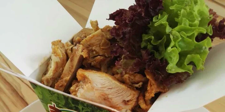 Kdo má kebab, ten si hvízdá: velký kebab box a hranolky s sebou