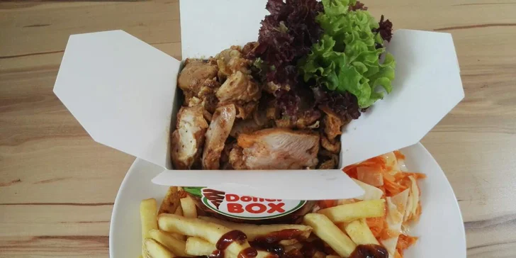 Kdo má kebab, ten si hvízdá: velký kebab box a hranolky s sebou