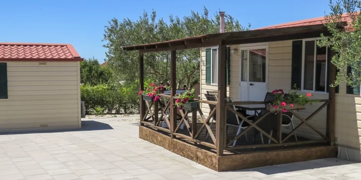 7 nocí pro 4-5 osob v rodinném resortu s bazénem v klidné čtvrti Pakoštane