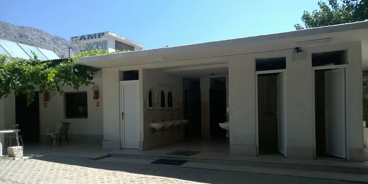 Jistě vás potěší, že v celém kempu je zdarma dostupné Wi-Fi připojení.
