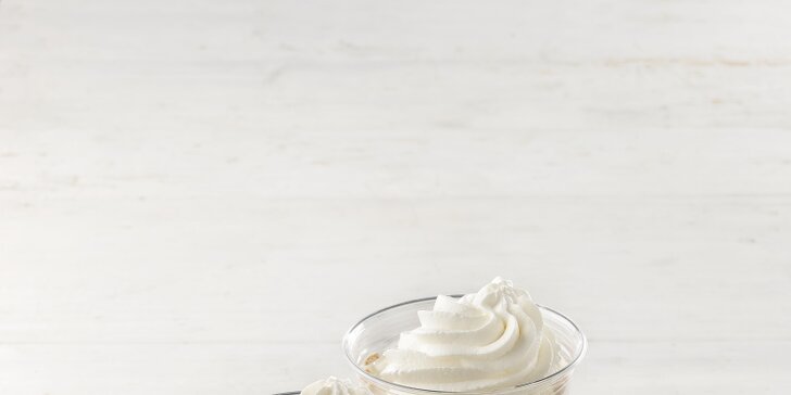 Shake z Yobaru: frozen yogurt Oreo nebo karamel se slanými preclíky