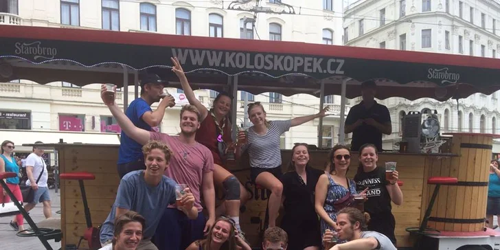 Úžasná jízda Brnem: Kološkopek až pro 16 osob se sudem piva, řidičem i obsluhou
