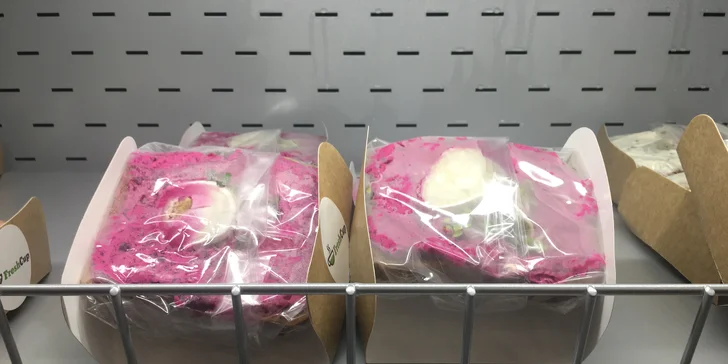 Svačina z trendy bistra: sendviče, chlebíčky a domácí limonáda nebo milk shake