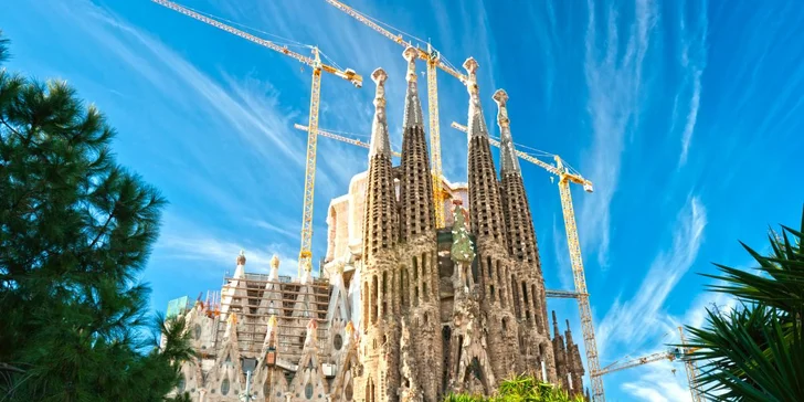 Adventní víkend v Barceloně: letecký zájezd s ubytováním a snídaní v centru