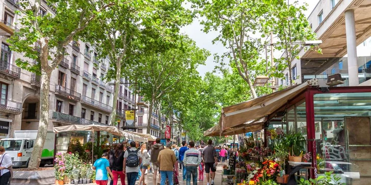 Adventní víkend v Barceloně: letecký zájezd s ubytováním a snídaní v centru