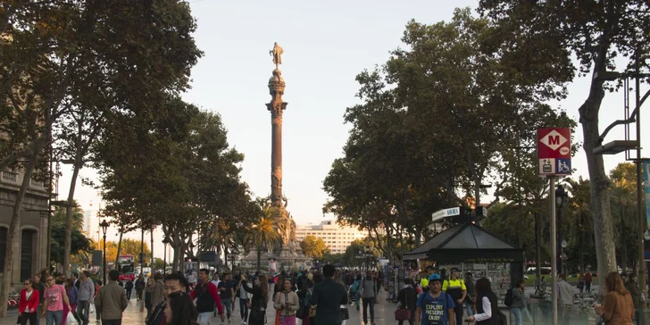 Adventní víkend v Barceloně: letecký zájezd s ubytováním a snídaní v centru