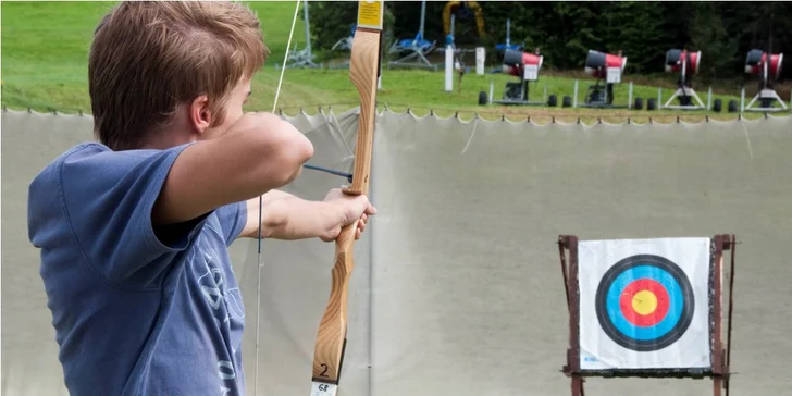 Dovolená plná zážitků: bobová dráha, tubing, rodeo býk i golfové odpaliště