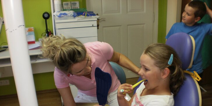 Dentální hygiena s airflow i bez pro zdravý a krásný úsměv dospělých i dětí