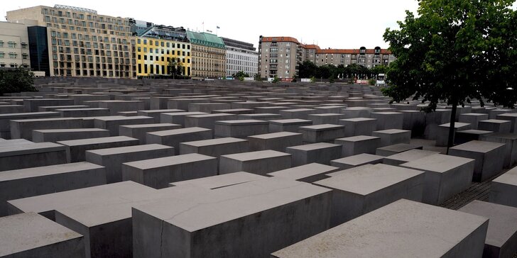 Bunkr, kde Hitler spáchal v roce 1945 sebevraždu a prohlídka Berlína s průvodcem