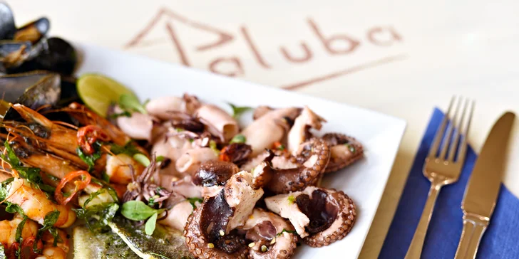 Vzhůru na La Palubu: plato mořských plodů a ryb se salátem i těstovinami pro 2
