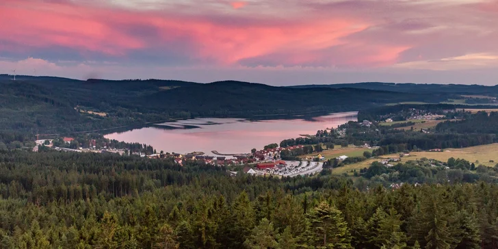 Lipno na jaře: pobyt s polopenzí a saunou v penzionu s farmou