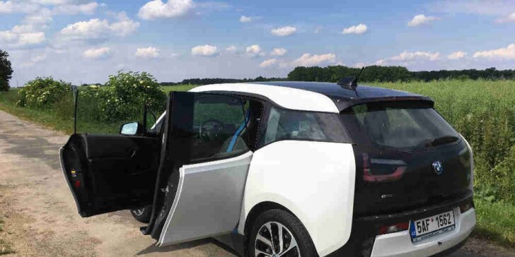 Výlet do budoucnosti: celodenní zapůjčení exkluzivního elektromobilu BMW i3