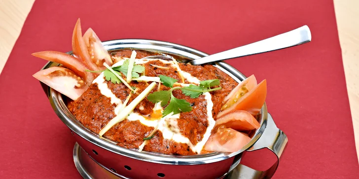 Chicken Curry (kuřecí kostky na kari) jsou opravdovou indickou dobrotou.