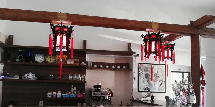 Menu pro dva: litr čaje a sušenky či jídlo dle výběru v kavárně s nádechem čínských tradic