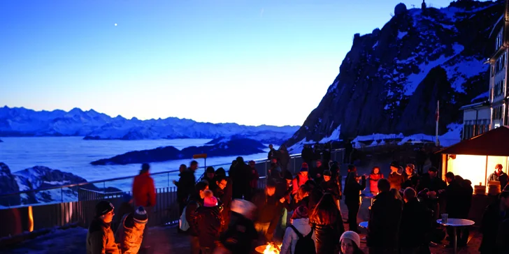 Adventní výlet do Švýcarska: krásné vyhlídky z hory Pilatus na Luzern u jezera