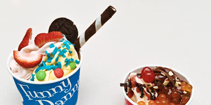 Jarním táním vás provede tučňák: 200g mražený řecký jogurt s posypem