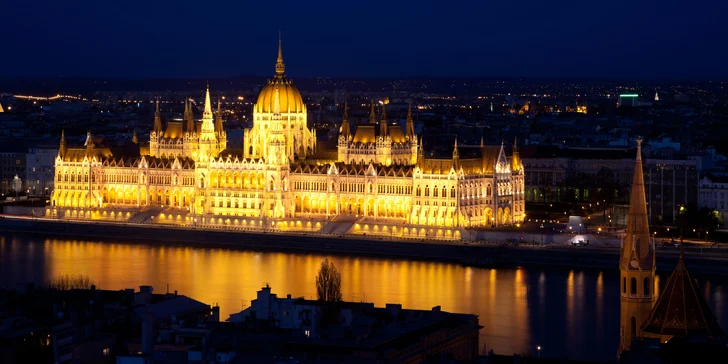 Vychutnejte si magickou atmosféru adventní Budapešti: Dunaj, guláš, tokajské víno