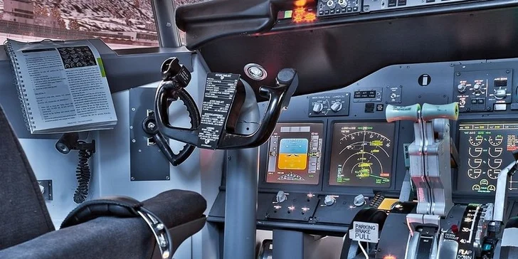 60minutový let na reálném simulátoru Boeingu 737