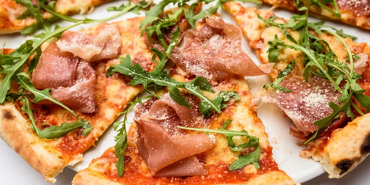 Jedna nebo dvě pizzy dle výběru v restaurantu Plaudit