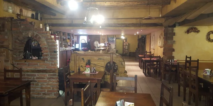 Pizza z nabídky 27 druhů a ledový čaj na Budějovické pro 1 i 2 osoby