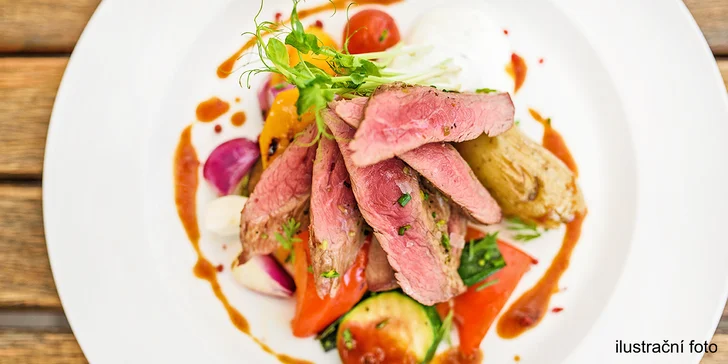 Šťavnatý steak s přílohou v oblíbeném Plauditu v Mnichově Hradišti