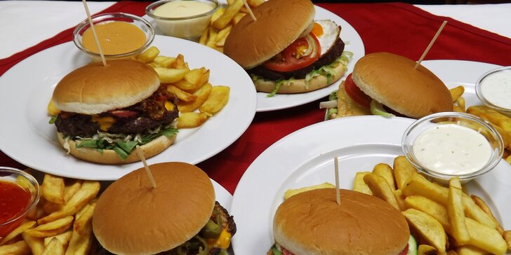 Hamburger s hranolky i dipem: hovězí, s kuřecím prsem či se smažákem