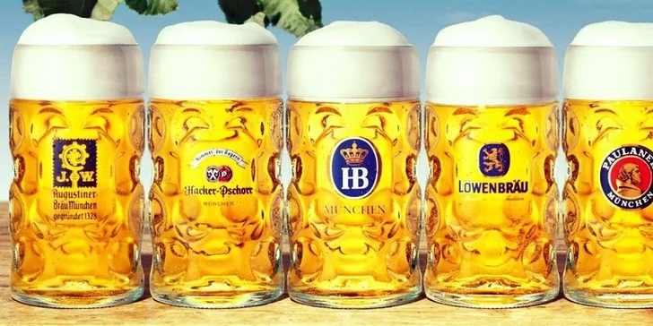 Tuplák piva z mnichovského Oktoberfestu na břehu Vltavy a třeba i něco k jídlu