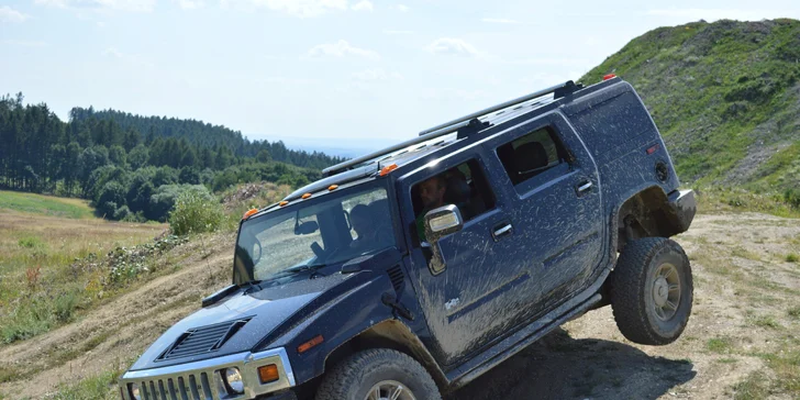 Adrenalin v terénu: 10 min. spolujízdy nebo 20 min. řízení v Hummeru H2 nebo H1