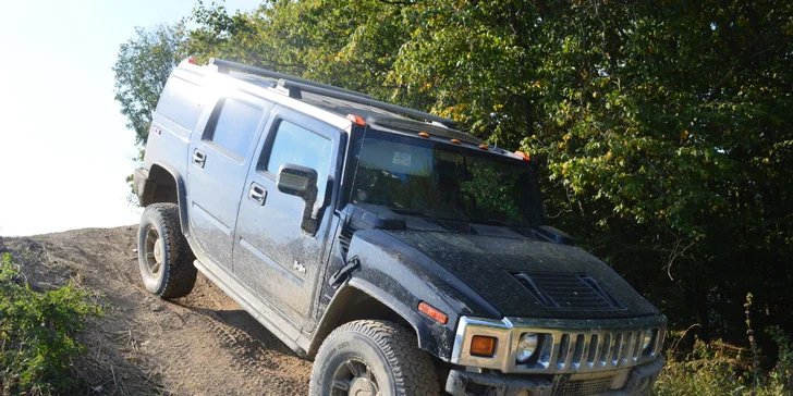 Adrenalin v terénu: 10 min. spolujízdy nebo 20 min. řízení v Hummeru H2 nebo H1