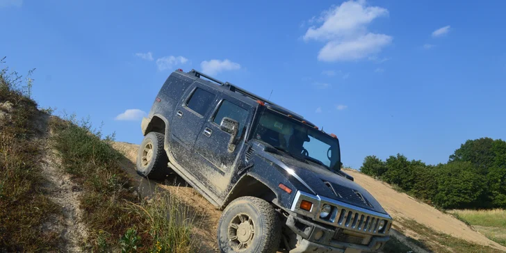 Adrenalin v terénu: 10 min. spolujízdy nebo 20 min. řízení v Hummeru H2 nebo H1