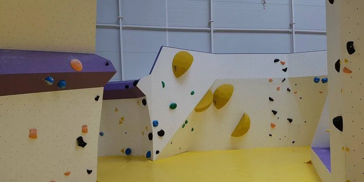 Dejte si do těla a zalezte si na nové boulderové stěně se zkušeným instruktorem