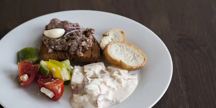 Večerní fish & grill raut na lodi: 3 hodiny neomezené konzumace pro 1 nebo 2