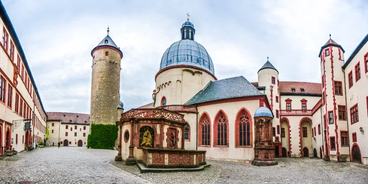 Poznejte kouzlo adventu v bavorských městech Vánoc: Rothenburg a Würzburg