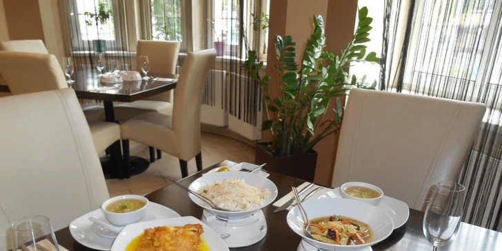 Vzhůru do Hongkongu: 4chodové orientální menu pro dva v Lotos Restaurant