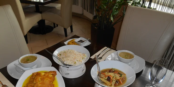 Vzhůru do Hongkongu: 4chodové orientální menu pro dva v Lotos Restaurant