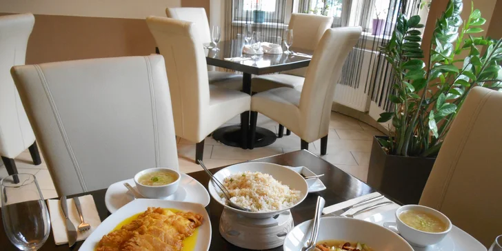Vzhůru do Hongkongu: 4chodové orientální menu pro dva v Lotos Restaurant